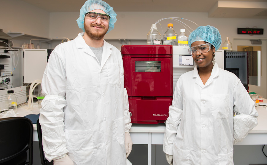 biotech students in a State-of-the-Art facility